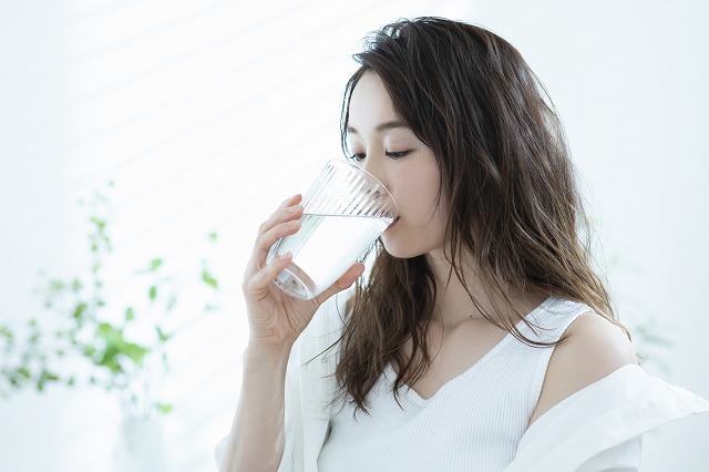 咳で肋骨・あばら骨が痛いときの対処法